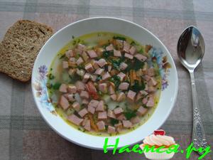 Быстрый супчик с колбасой