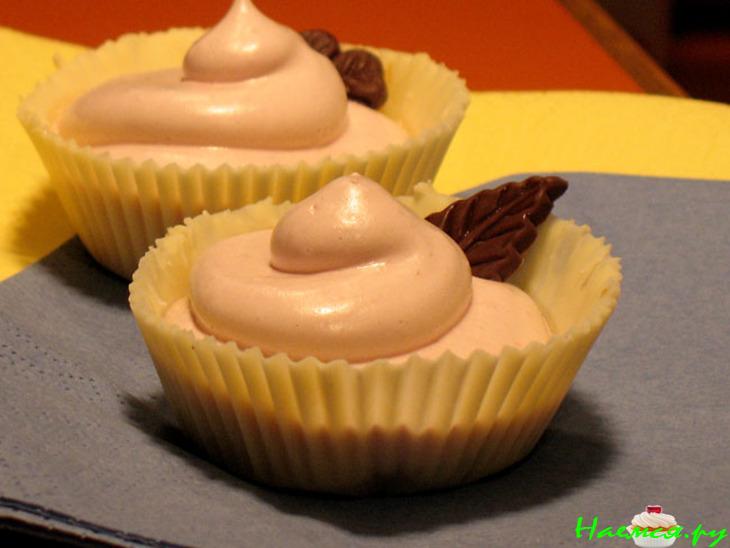 Корзинки из шоколада с ореховой начинкой и кремом