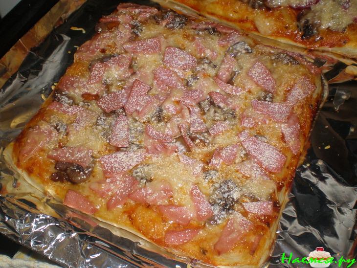 Пицца (слоеное тесто)