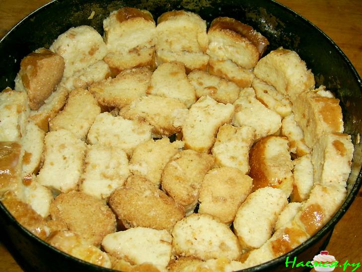 Запеканка из яблок и сухарей