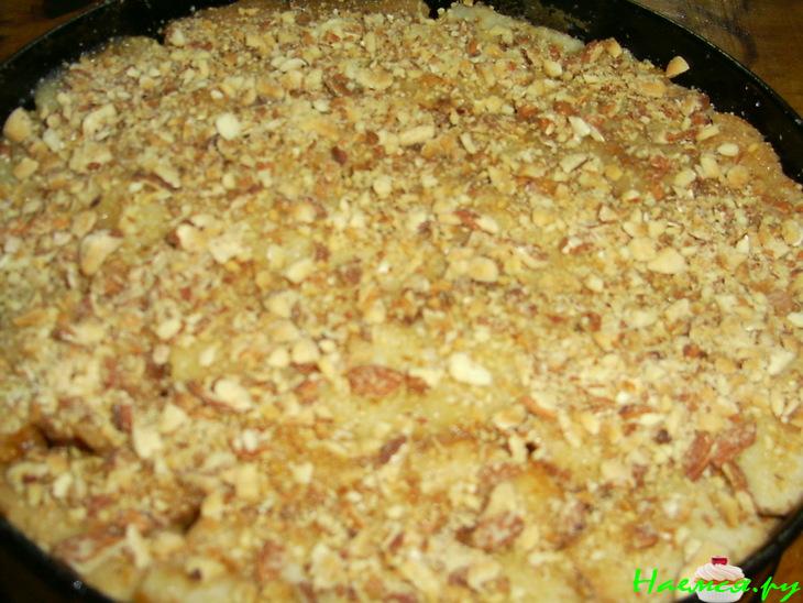 Запеканка из яблок и сухарей