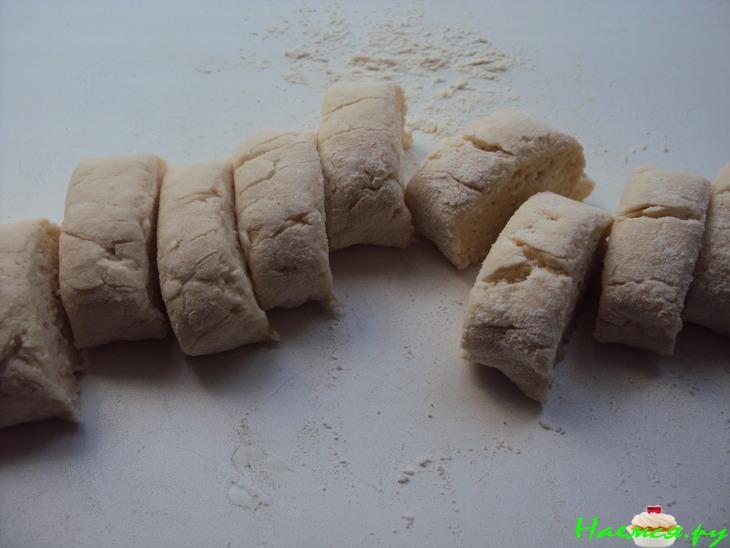 Творожные пончики с черносливом и курагой