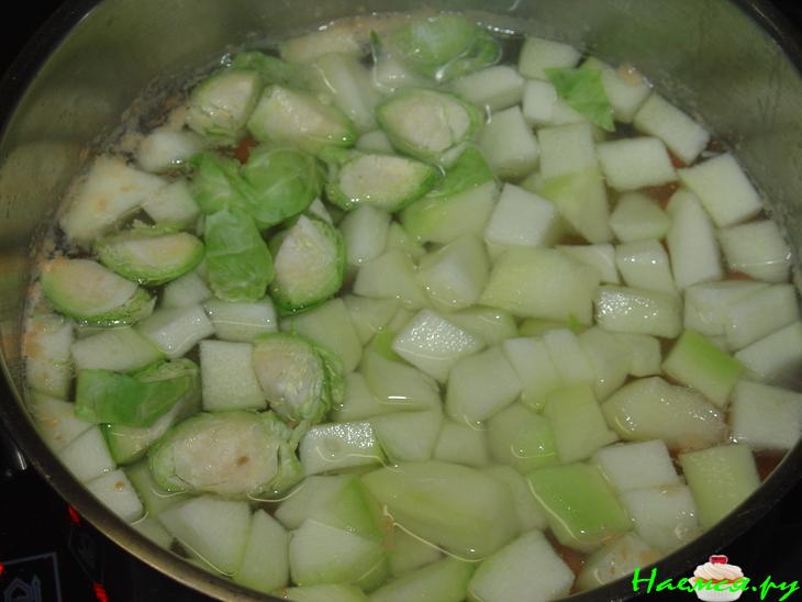 Крем-суп овощной с добавлением сливочного сыра