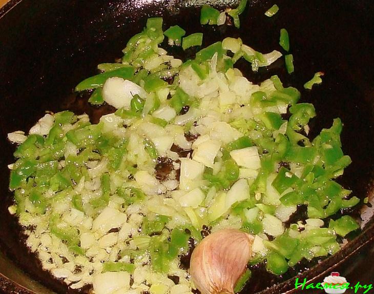 Паста с морскими ракушками (berberechos) и чернилами кальмара