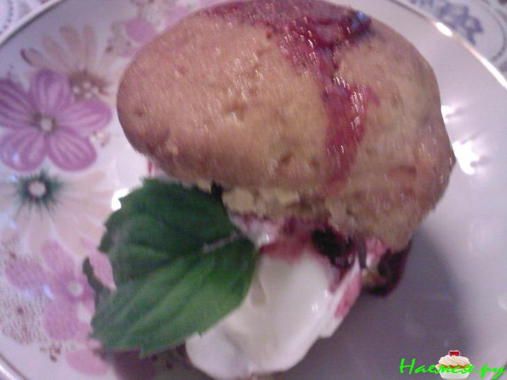 Кексы "Нежные" с печеньем и мармеладом