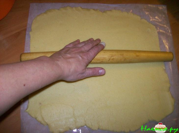 Песочно-фруктовое пирожное с кремом "Зефир"