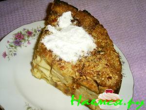 Запеканка из яблок и сухарей