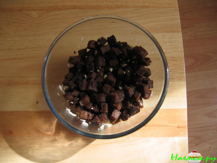 Салат с фасолью и чесноком Салат с фасолью и чесноком