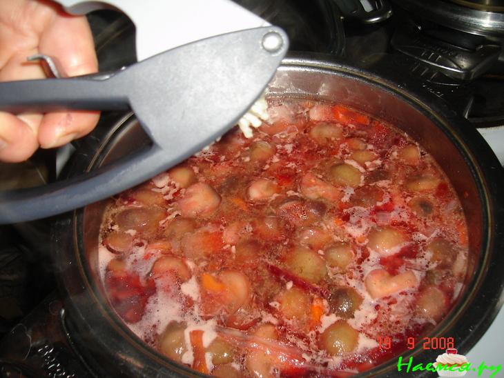 Борщ с сыром и шампиньонами