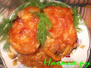 Мясные розочки в томатно-овощной заливке