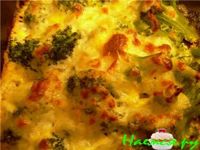 Брокколи с сырным соусом