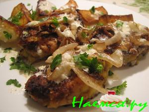 Рыбные котлетки из окуня с начинкой под соусом