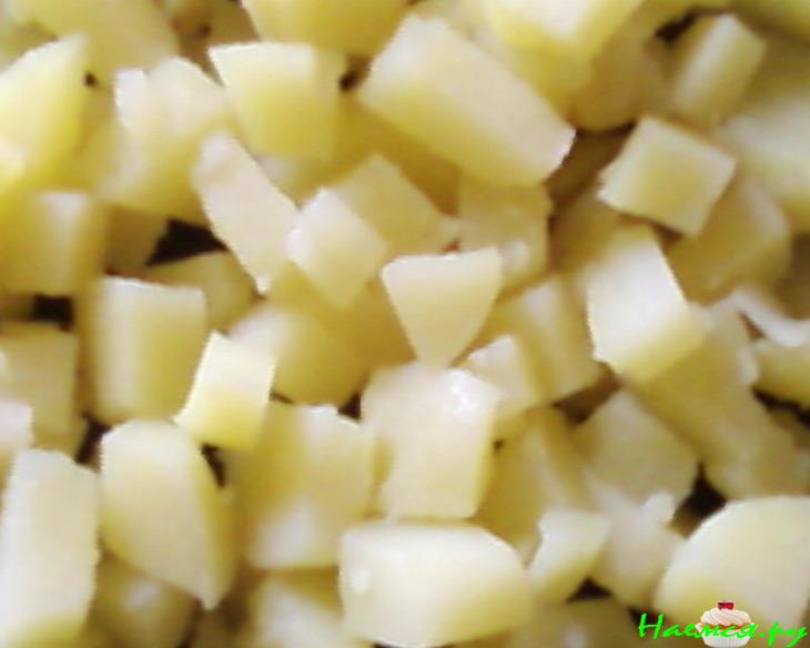 Салат с рыбой и маринованным перцем