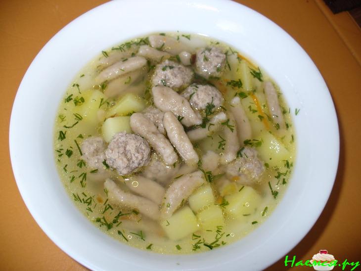 Суп с ржаными галушками и мясными фрикадельками Суп с ржаными галушками и мясными фрикадельками