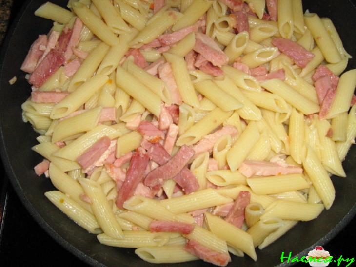 Макароны с окороком и сыром Макароны с окороком и сыром