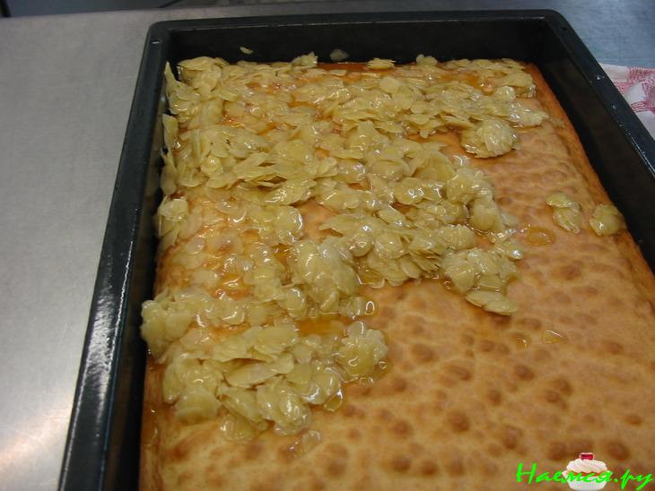 Пирог миндалевый очень быстрый