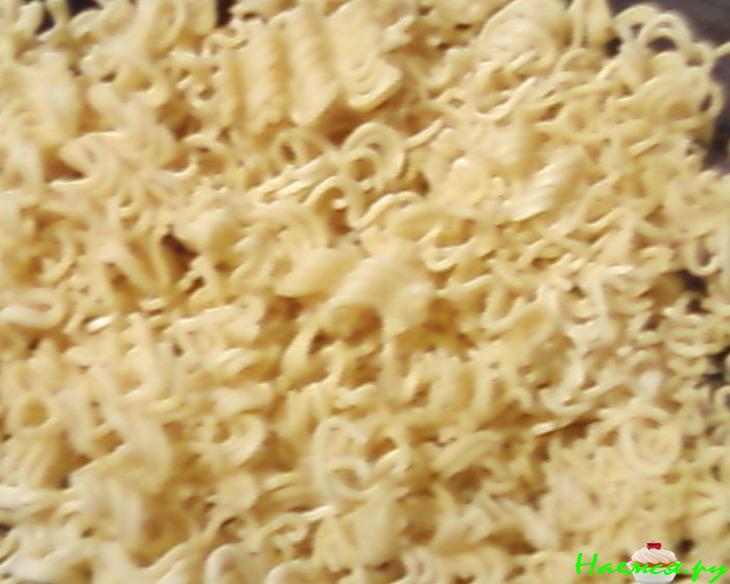 Салат простой с вермишелью