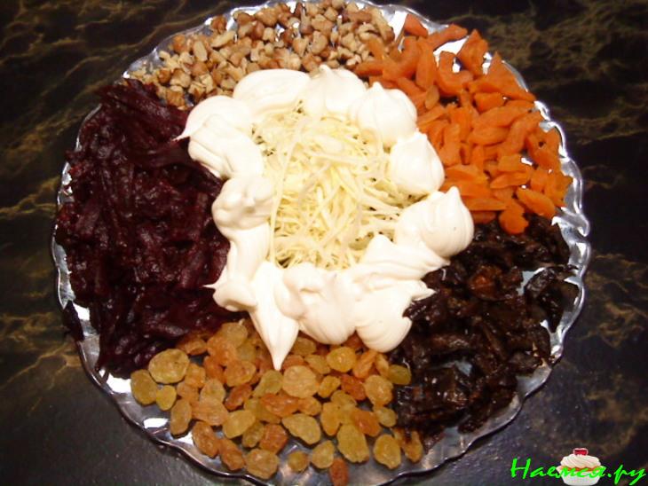 Салат "Козлик в огороде" Салат "Козлик в огороде"