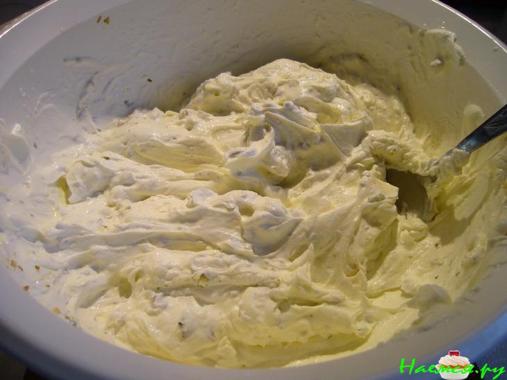 Террин из творожного сыра с горгонзолой и оливками