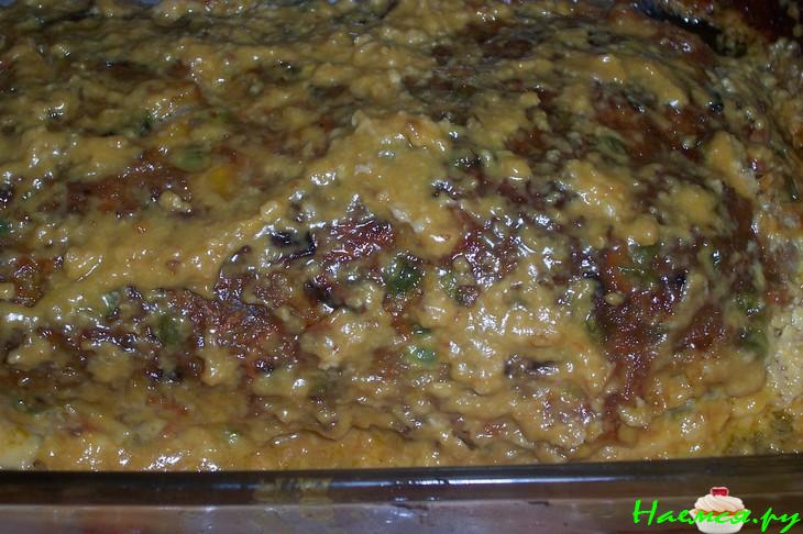 Запеченный рулет из фарша с овощами и сыром Запеченный рулет из фарша с овощами и сыром