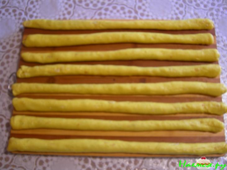 Дрожжевой пирог с печеночной начинкой Дрожжевой пирог с печеночной начинкой