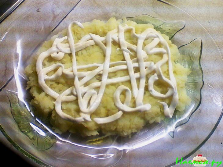 Овощной слоеный салатик с редькой