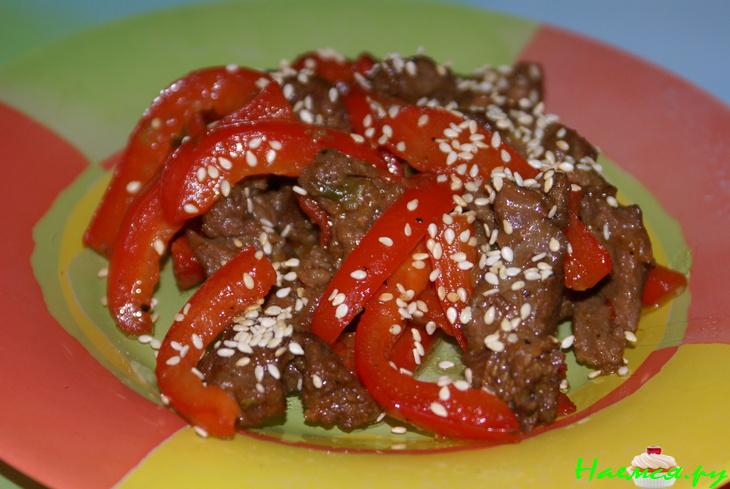 Телятина с семечками кунжутай