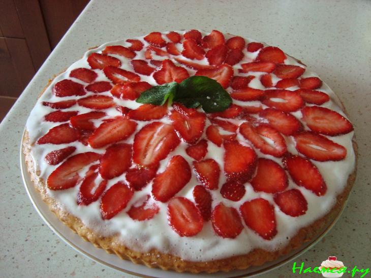Торт с клубничкой