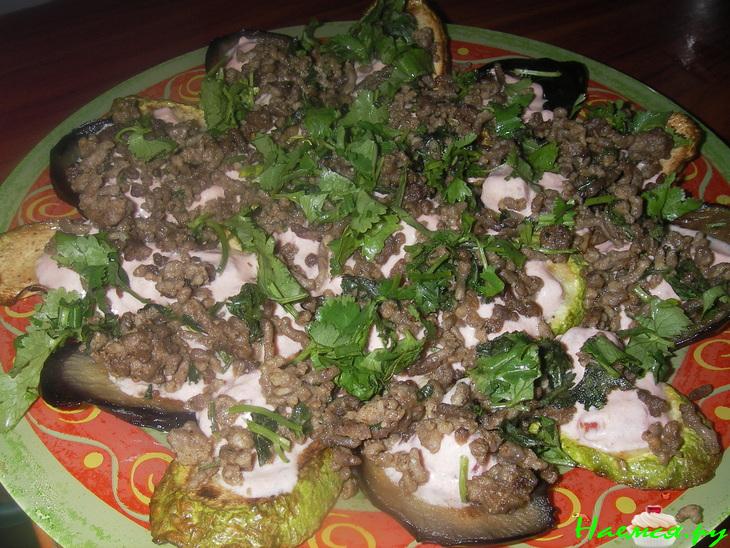 Горячий салат из баклажанов и баранины