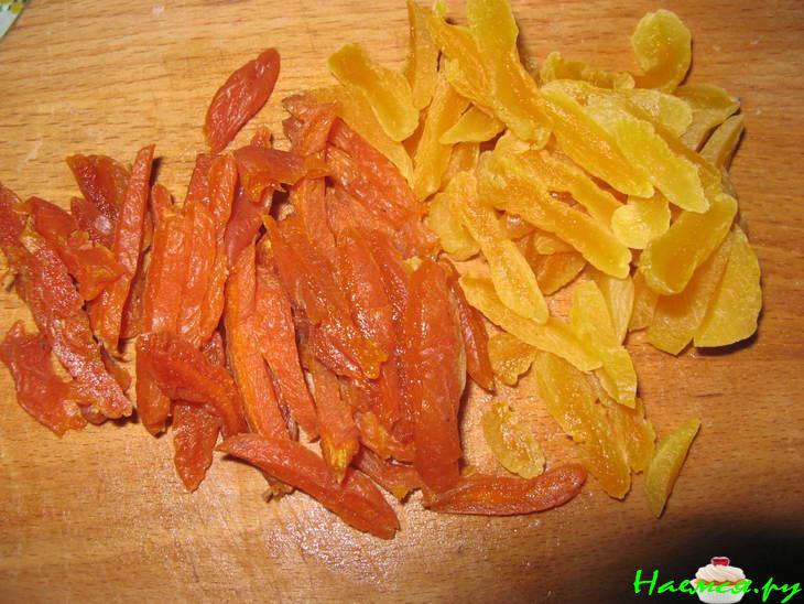 Суп мясной с курагой