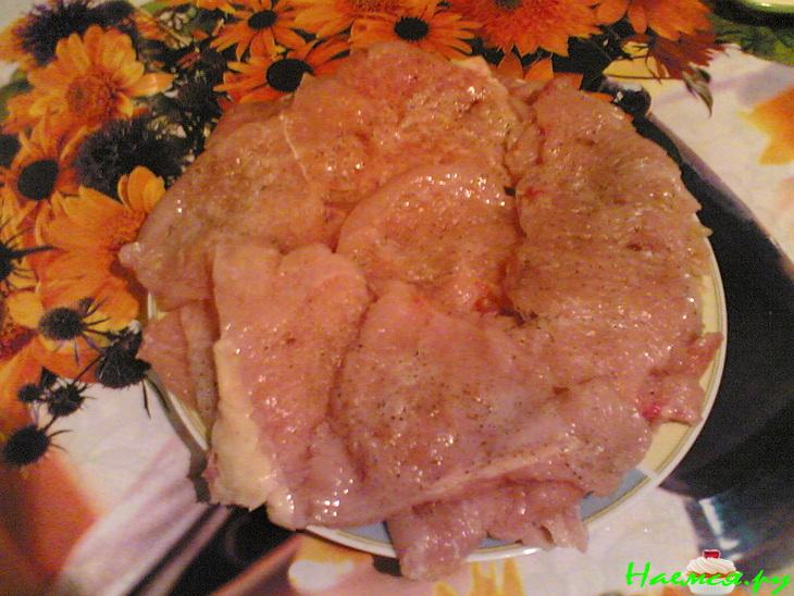 Куриные рулетики с начинкой из ветчины и сыра