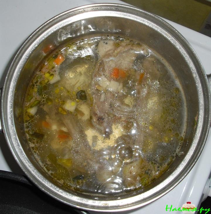 Тушеная курочка с зеленой фасолью