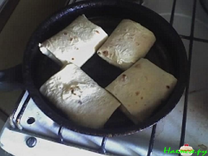 Кутабы из лаваша с зеленью и сыром