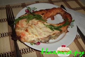 Семга под соусом