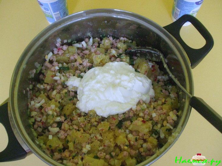 Окрошка на сливках с газированной минеральной водой Окрошка на сливках с газированной минеральной водой