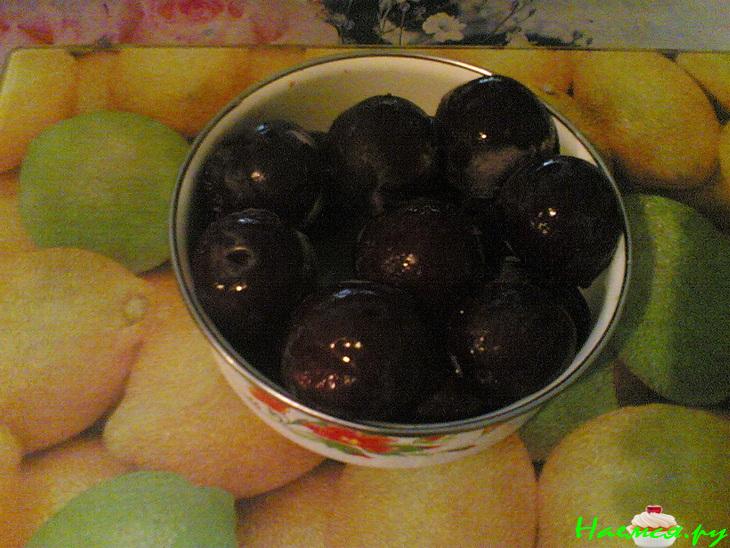 Торт со сливами и киви Торт со сливами и киви