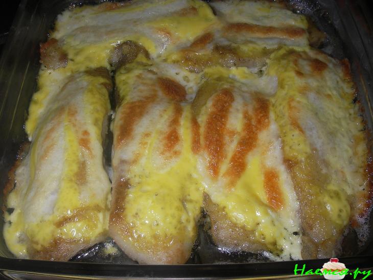 Тилапия под шафрановым соусом с моцареллой