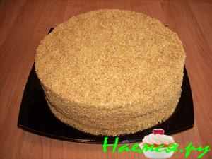Торт "Медовик" с кремом на сгущенке