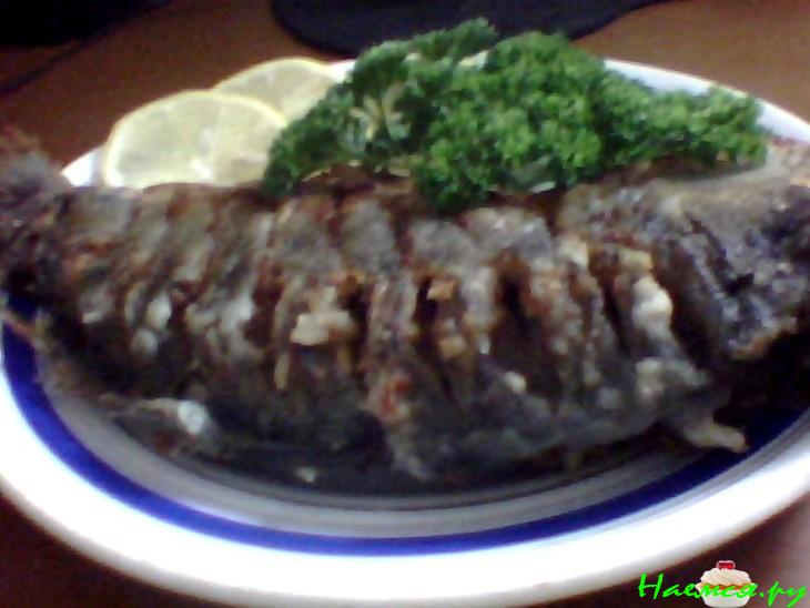 Карась в луковой шубке