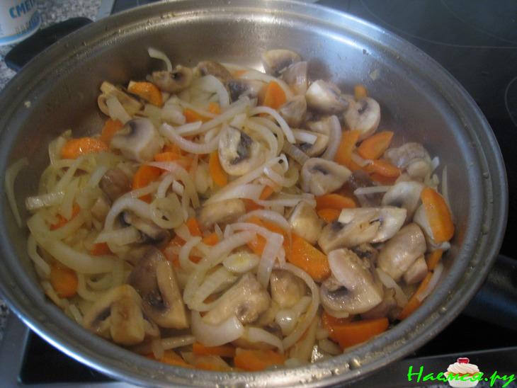 Рыбное рагу с брокколи и шампиньонами