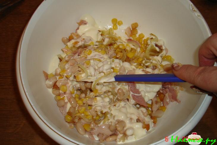 Салат "Сытный" с копченым окорочком