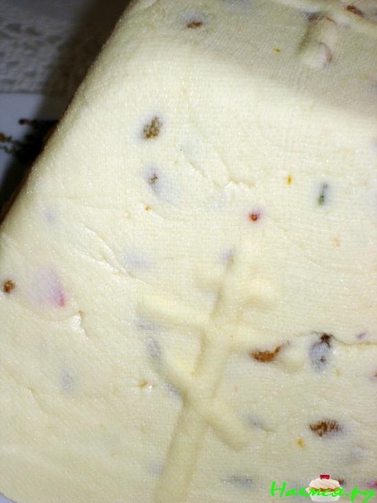 Пасха творожная с изюмом и цукатами