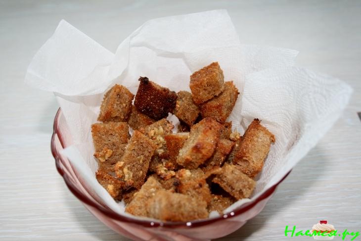 Крем-суп из кабачка с прованскими травами и чесночными гренками Крем-суп из кабачка с прованскими травами и чесночными гренками