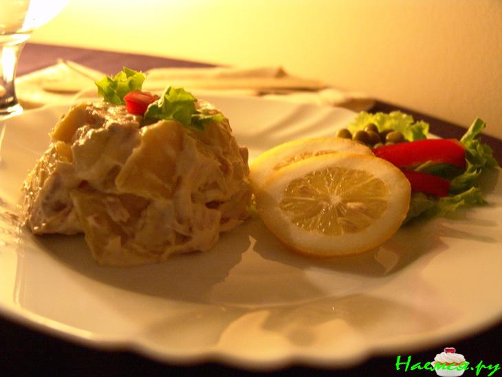 Салат из тунца консервированного в масле Салат из тунца консервированного в масле