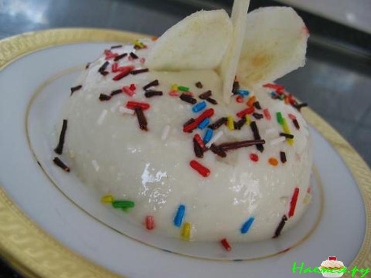 Сметанно-творожный желейный десерт с фруктами