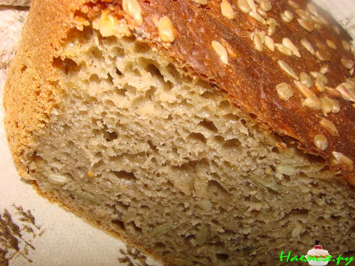 Ржаной хлеб на закваске с семечками: подсолнуха, тыквы, льна (вариант)