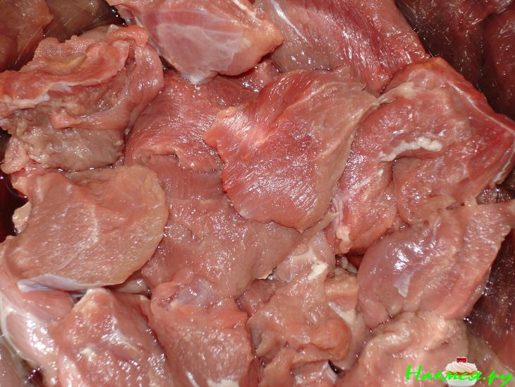 Телятина с грушей и изюмом Телятина с грушей и изюмом