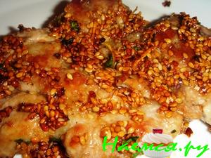 Свинина с кунжутными семечками в медовом соусе