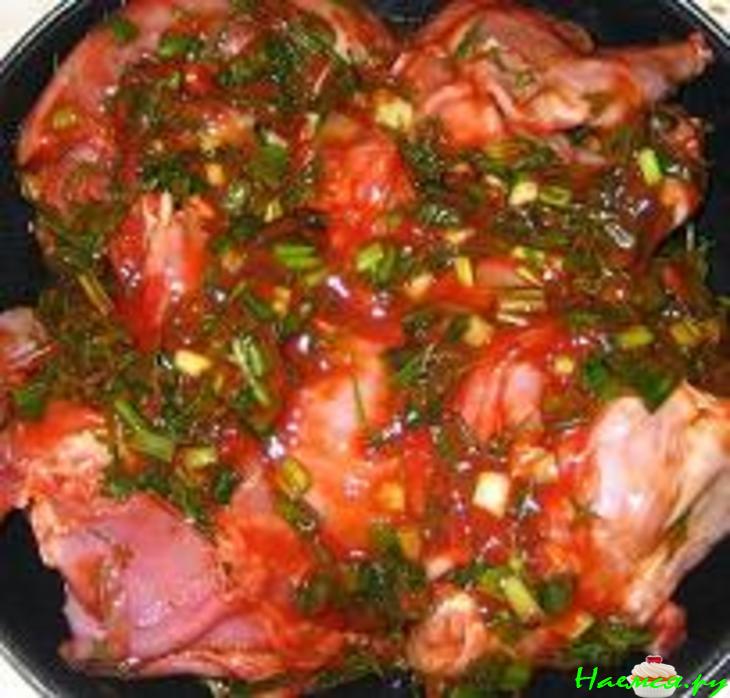 Кролик в томатном соусе с фасолью