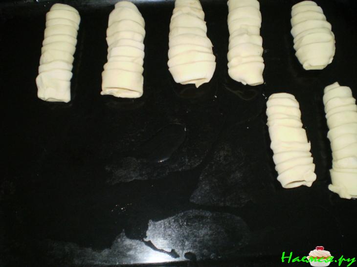 "Слоеные рогалики с шоколадом"